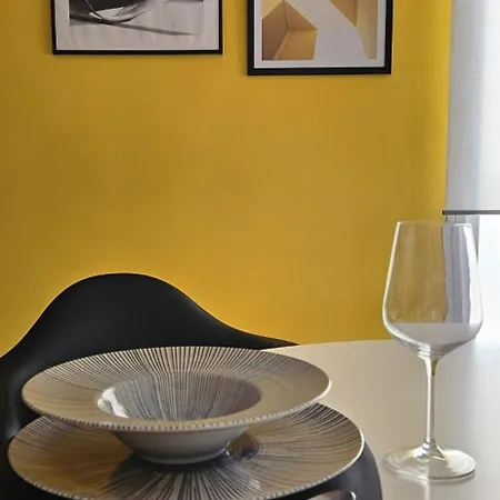 Yellow * Garrucha