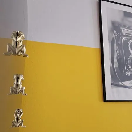 Apartment Yellow